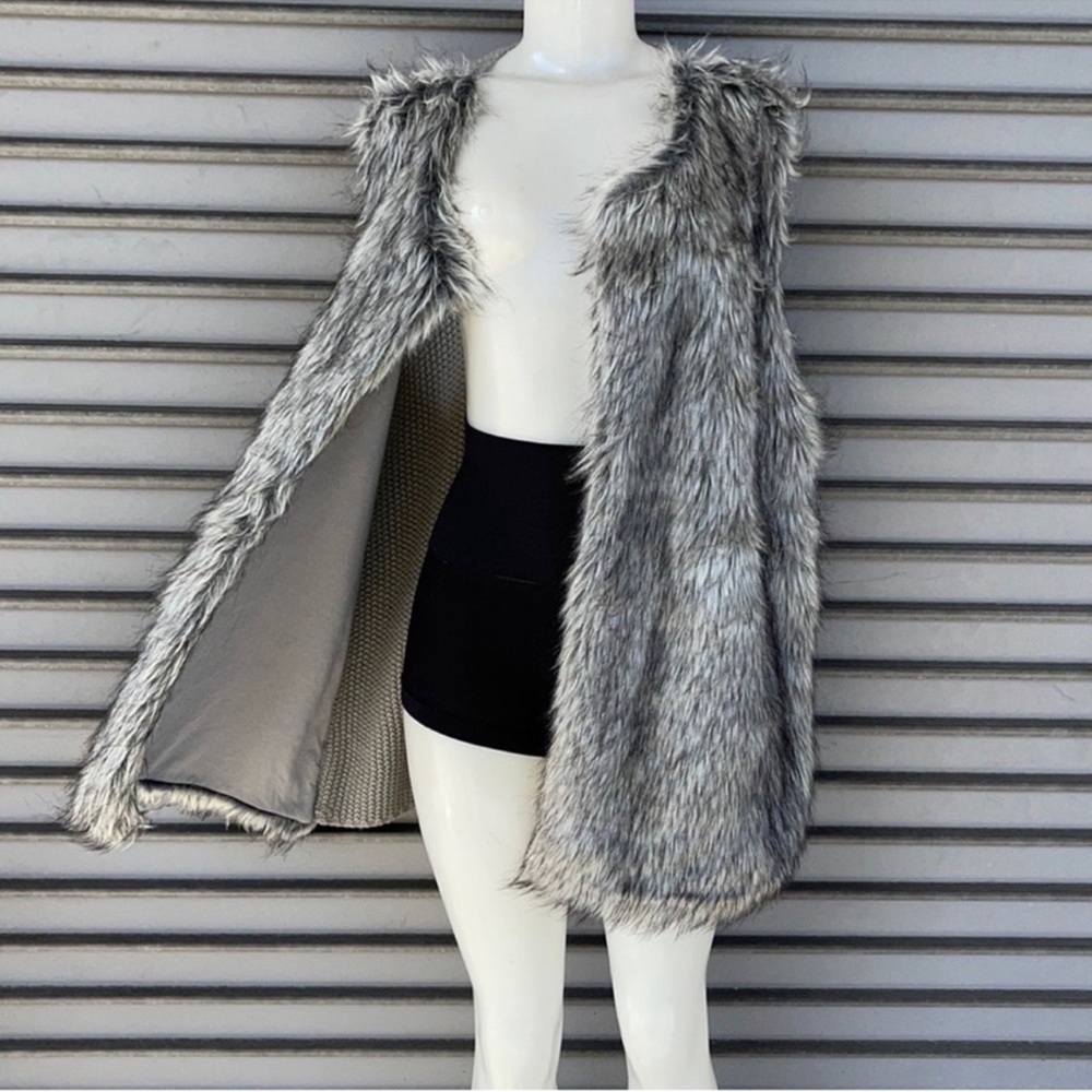 City Chic Gray Faux Fur Vest Size M